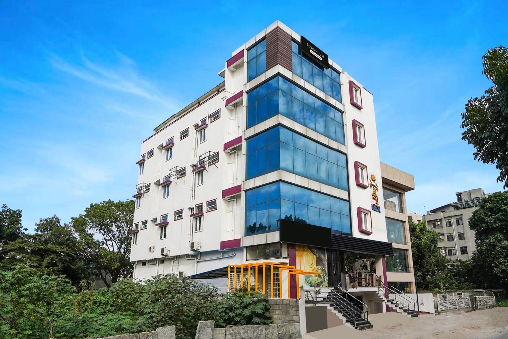 העיר בנגלור Super Townhouse Hbr Layout מראה חיצוני תמונה